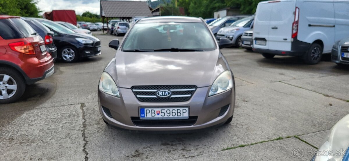 Kia Ceed 1.6 Crdi diesel 85 Kw rok 2008 SR