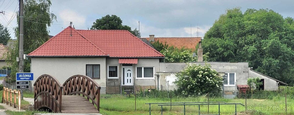 RD s novou strechou, garážou a pekným pozemkom v obci Lontov