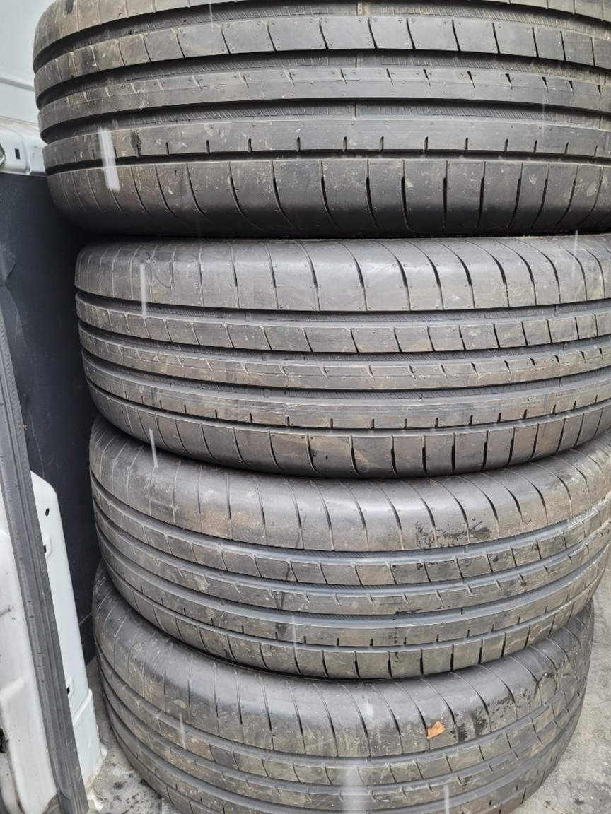 Nové letní pneu 235/65/18 Goodyear