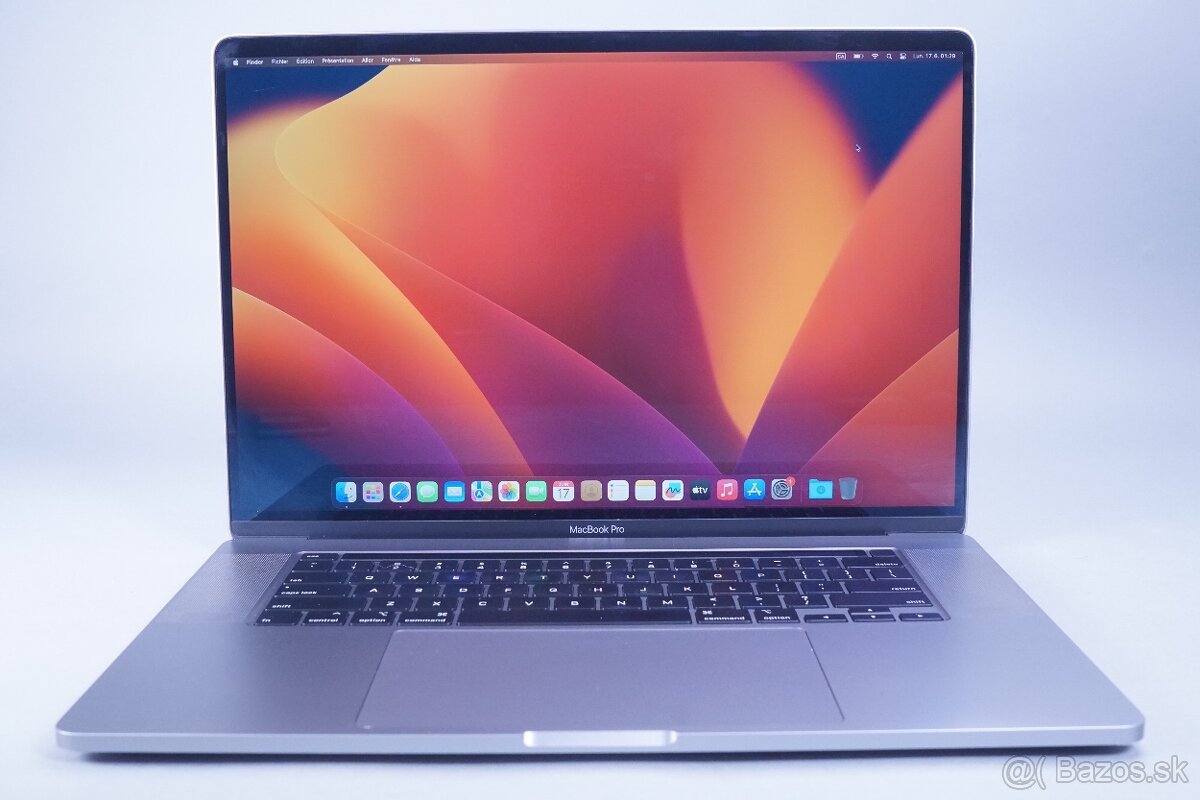 ZÁRUKA/MacbookPro 16"CTO/I9 2.4GHZ/64GB RAM/512GB SSD/TOP/C