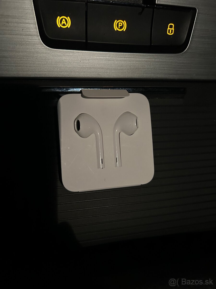 Apple EarPods