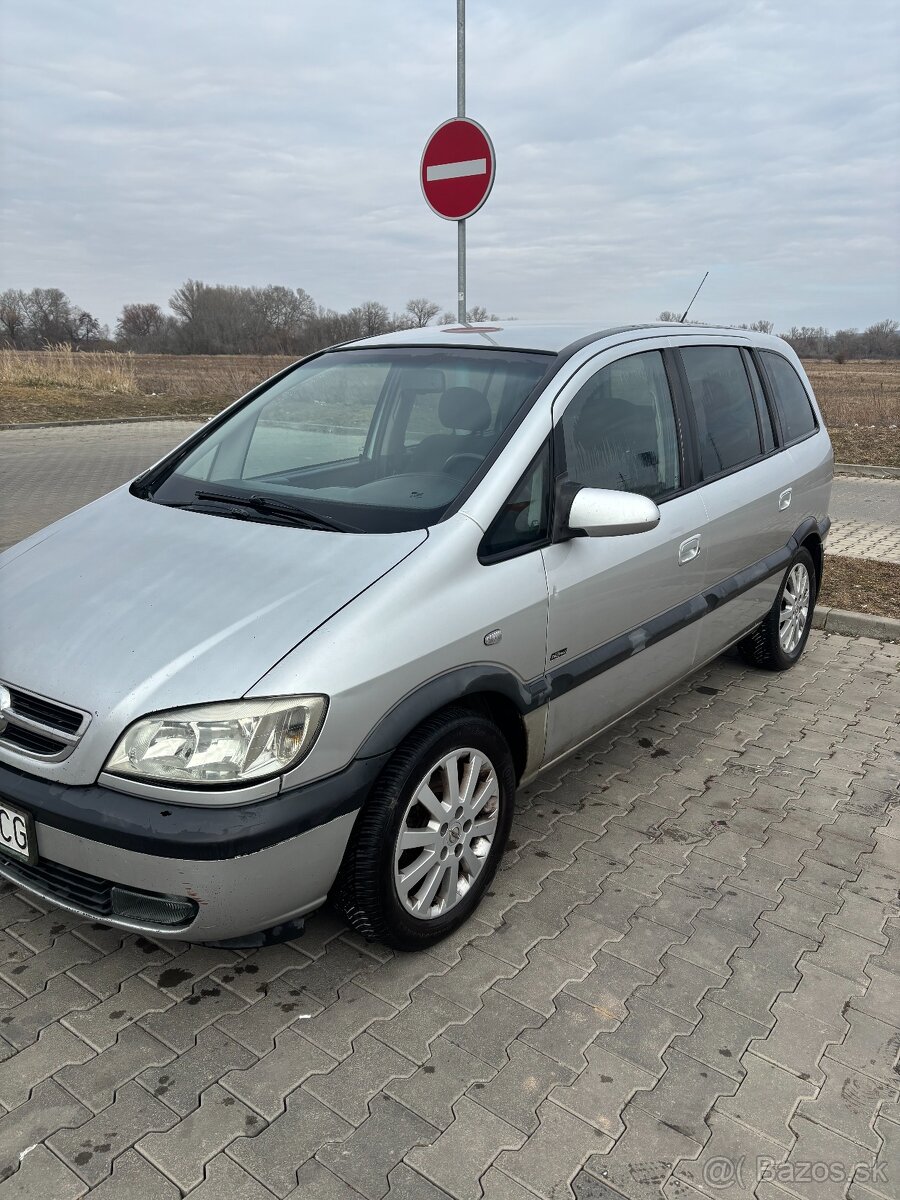 Opel Zafira A 2.2 DTI 2004