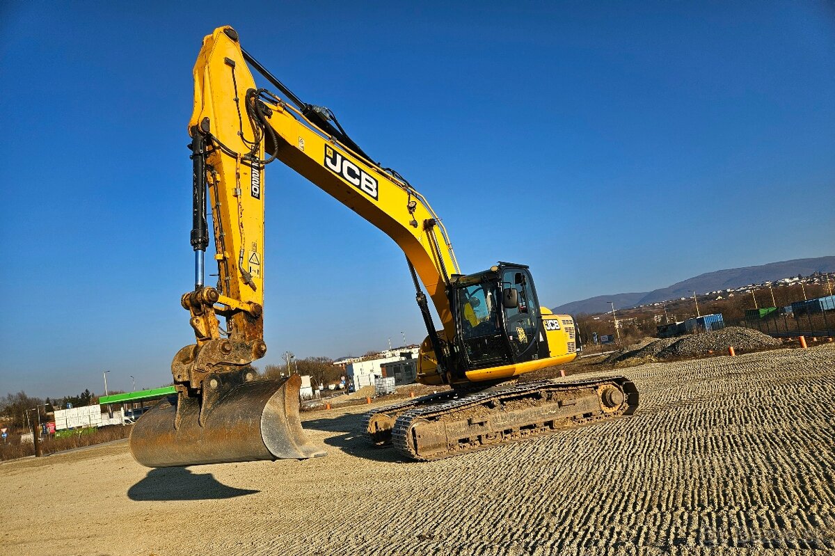 JCB LC220 2015