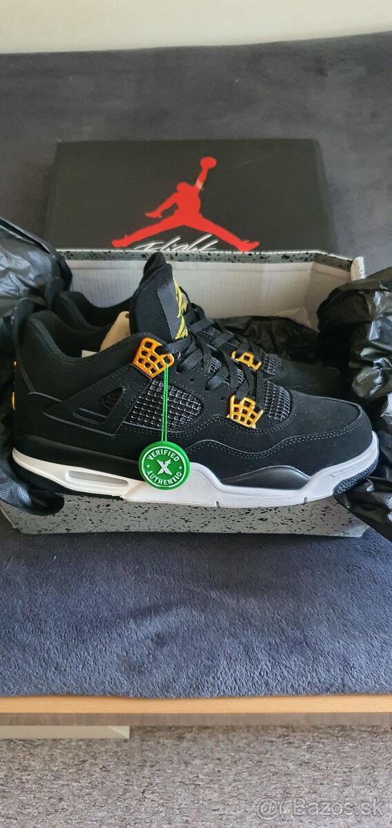 Predám Air Jordan 4 retro black gold