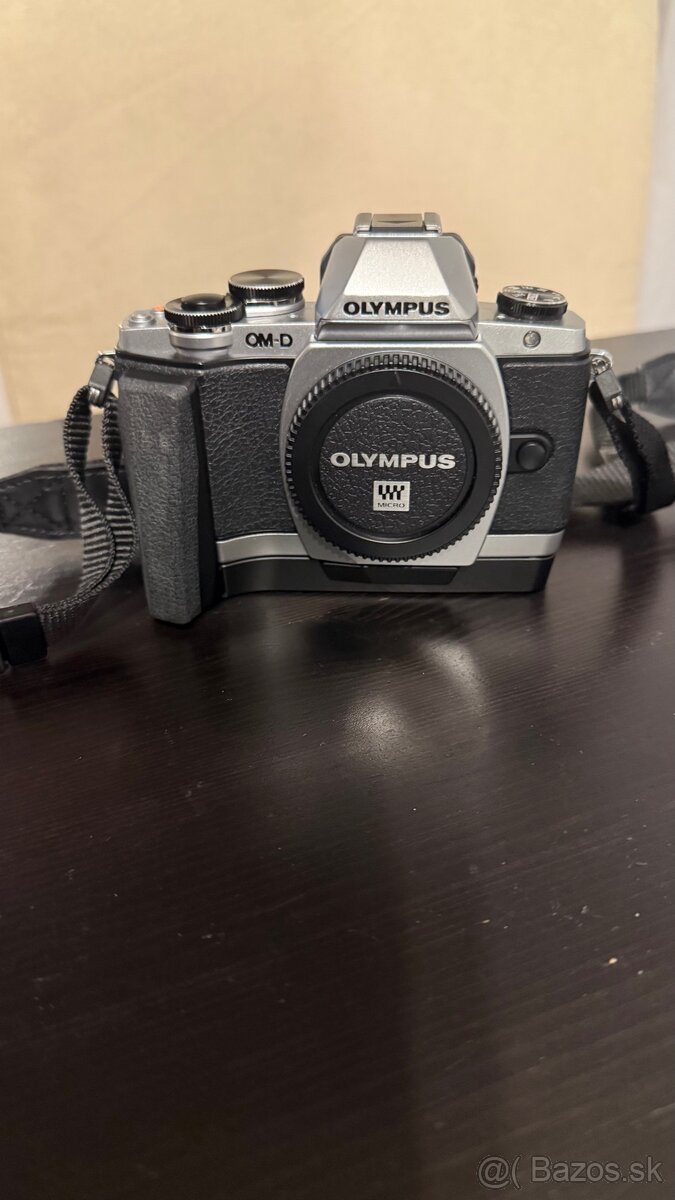 Olympus OM -D M10 + objektív