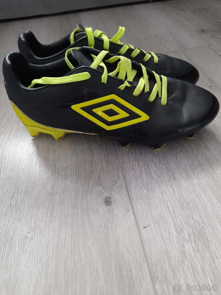 Kopačky Umbro č.37,5