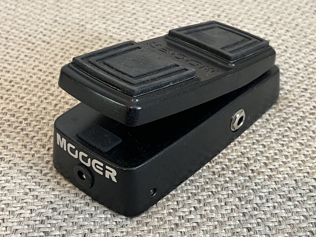 Mooer Free Step - mini wah + volume pedal v jednom