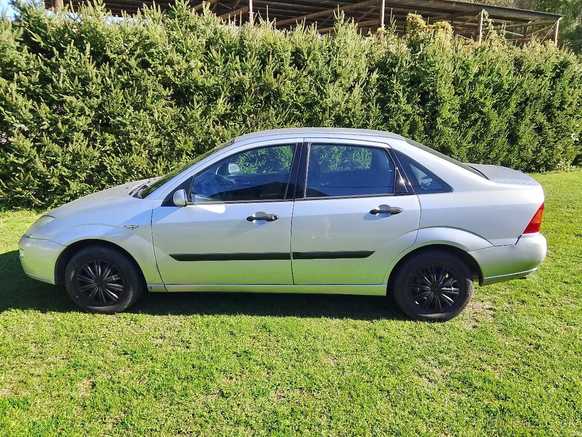 Predám Ford FOCUS Sedan 1.6 16V AUTOMAT