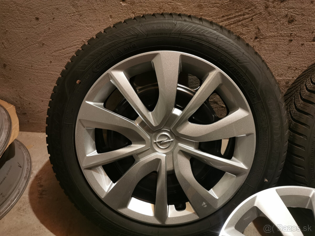 NOVÉ - 195/55 R16 (4 ks) - celoročné pneu Goodyear DOT 24