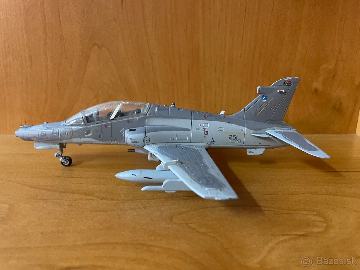 Hawk 120 SAAF South Africa, 2008 - model letadla 1:72