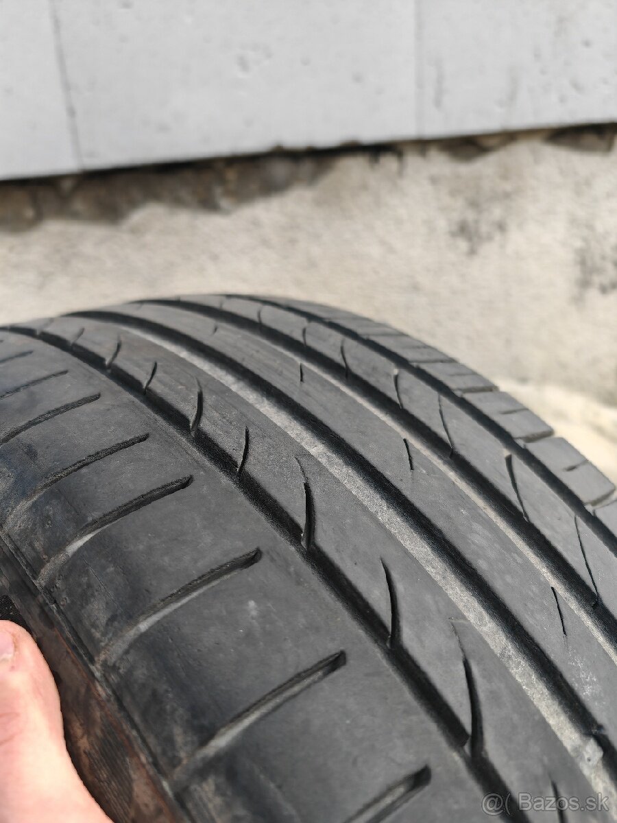 Letná pneumatika 255/40 R19 100 Y