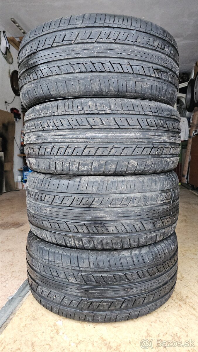 Predám letné pneumatiky 235/45 R17