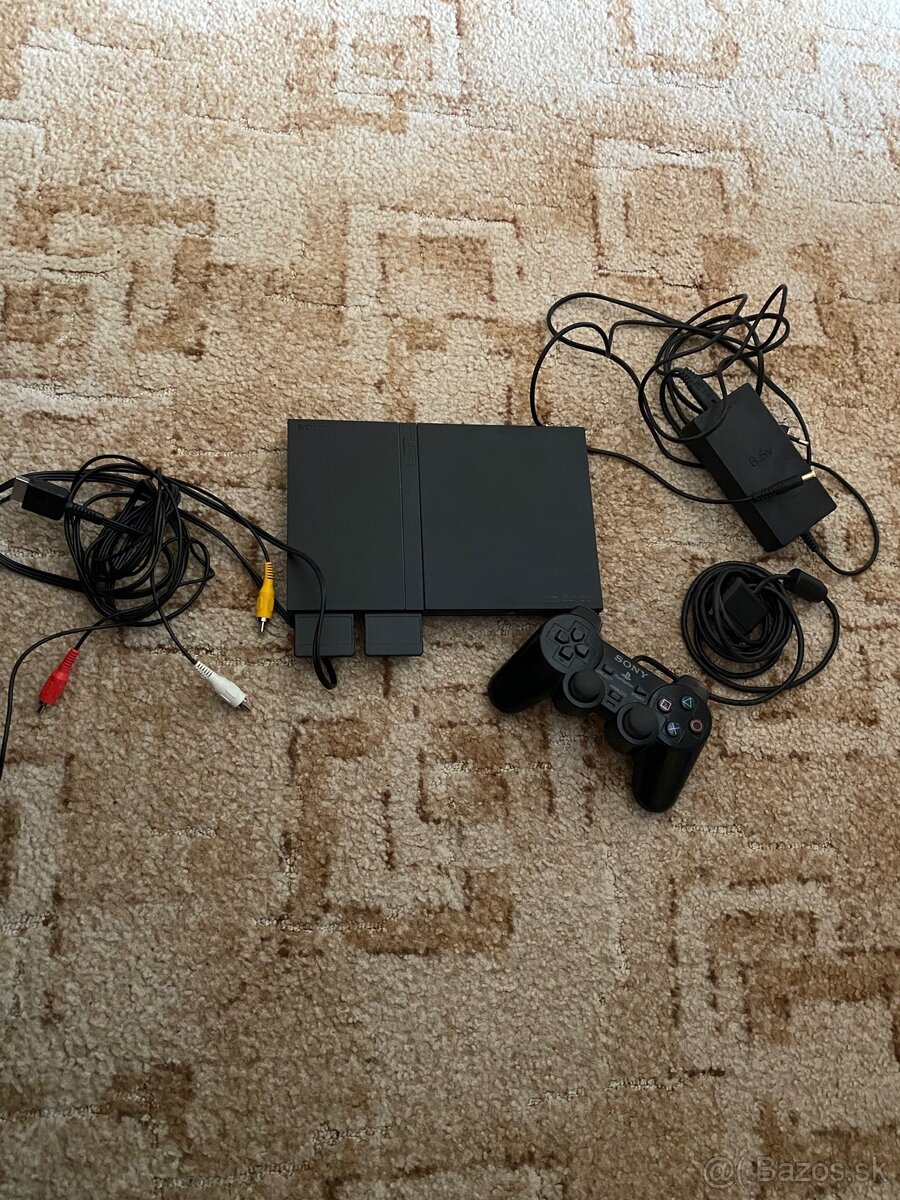 PlayStation 2 Slim + ovládač a príslušenstvo + 2 hry