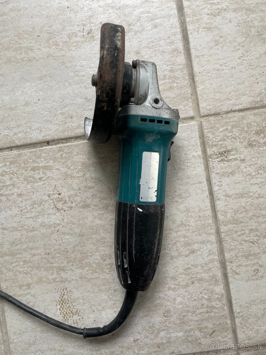 Makita GA4530R Elektrická uhlová brúska 115 mm