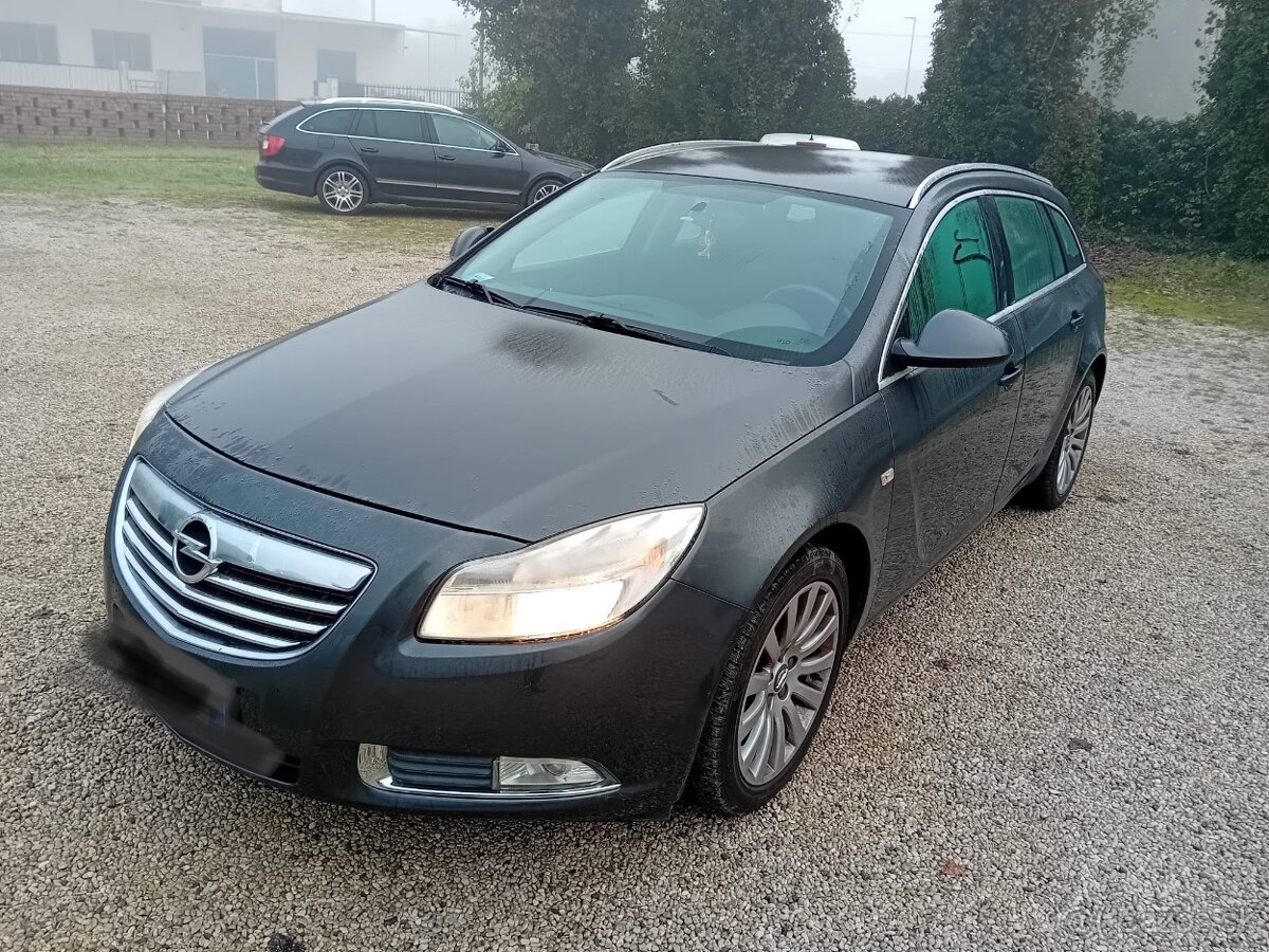 Opel Insignia kombi 2010/7, 96kw, 221000km