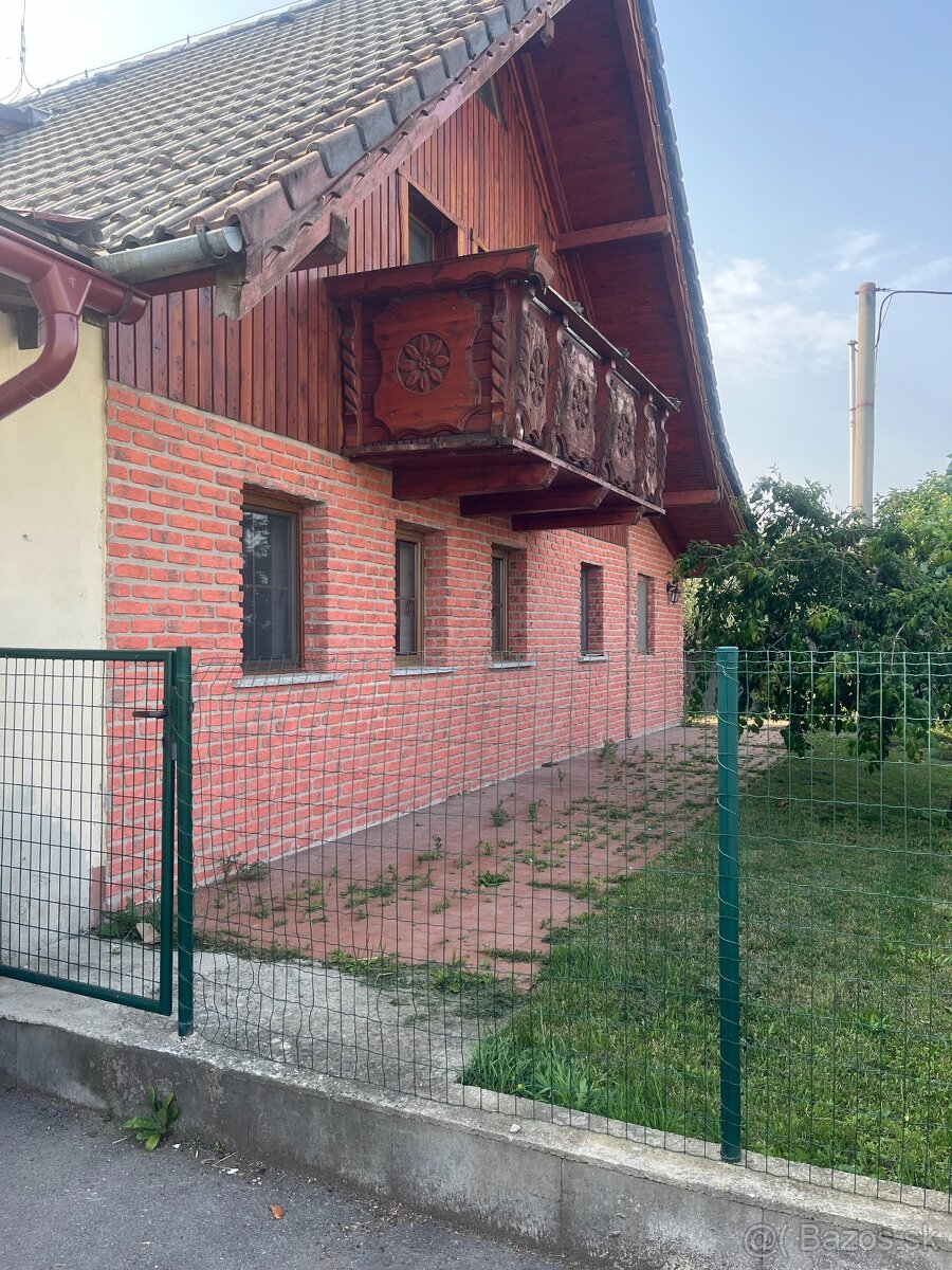 Rodinné domy v obci Bystrička