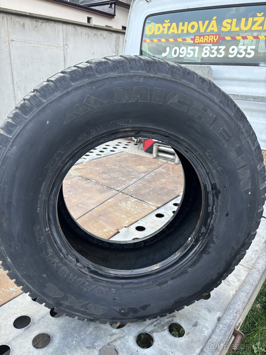 235/75r15