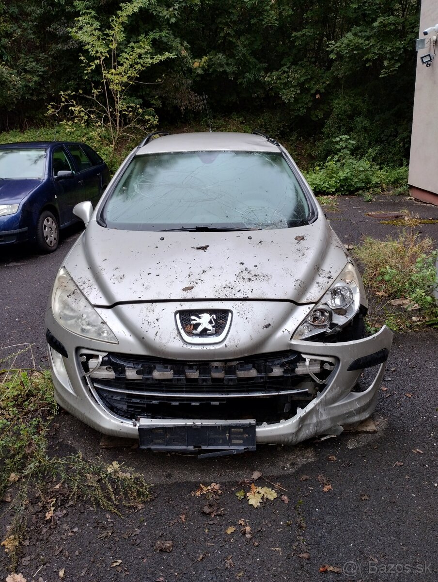 Odpredaj hnuteľného majetku štátu: Peugeot 308 BREAK/SW