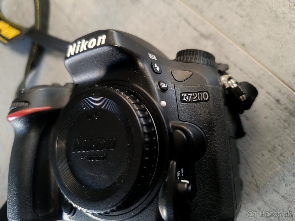 NIKON D7200