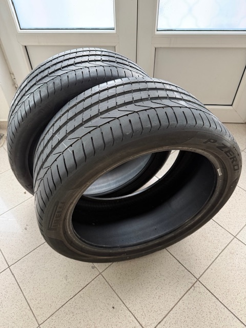 2 kusy Pirelli P Zero 315/35 R21 111Y - Letné pneu.