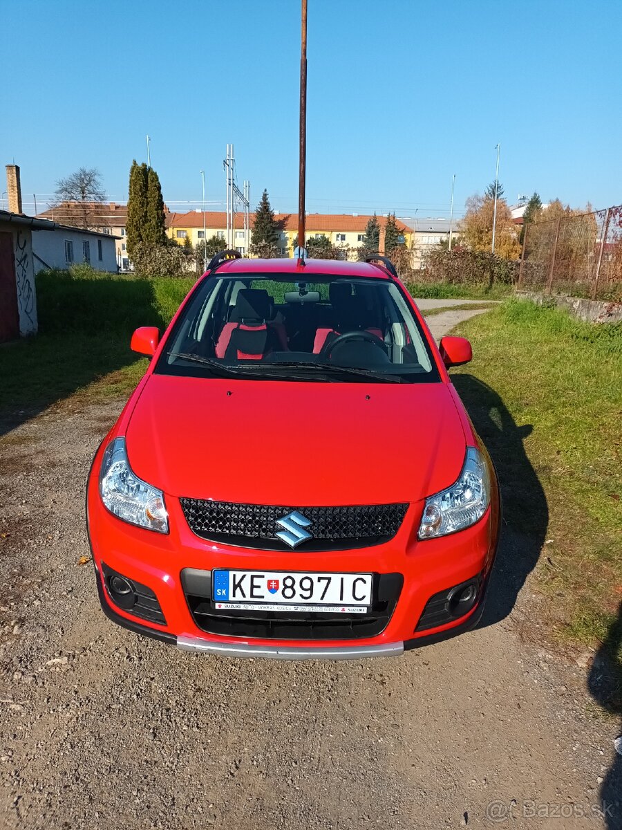 Predám Suzuki sx4 , 1,6 benzín, r.v 2012.