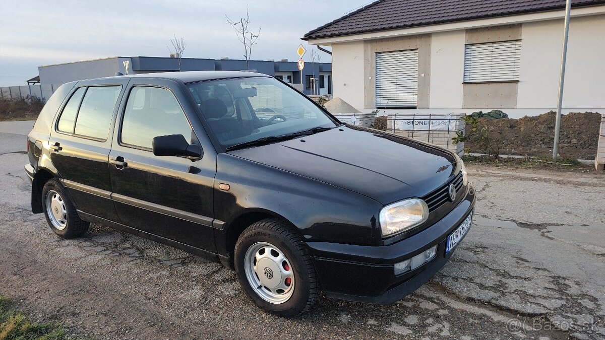 Volkswagen Golf 3 , 1.6 benzín