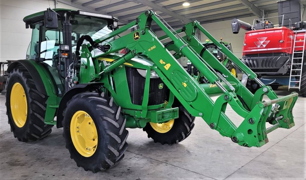 John Deere 5100M