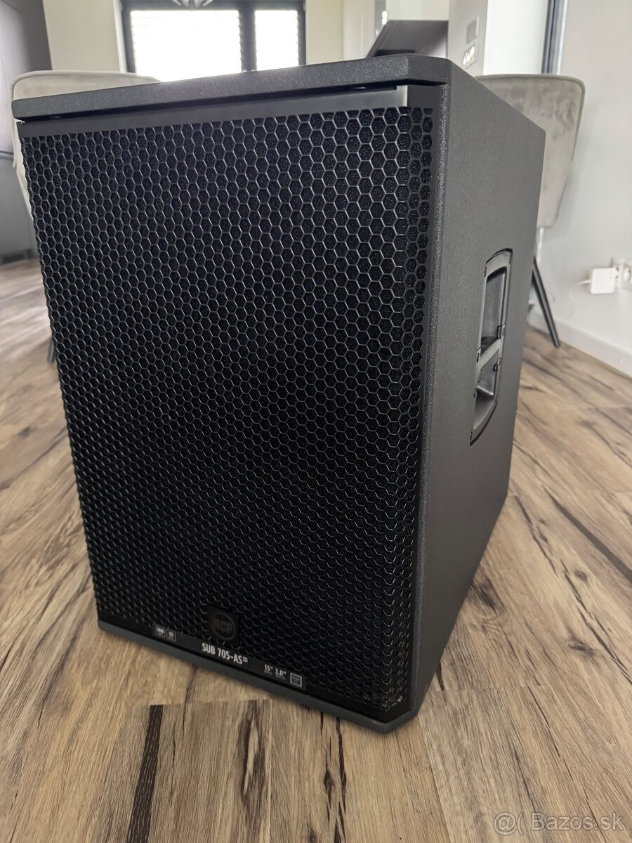 Aktivny subwoofer RCF