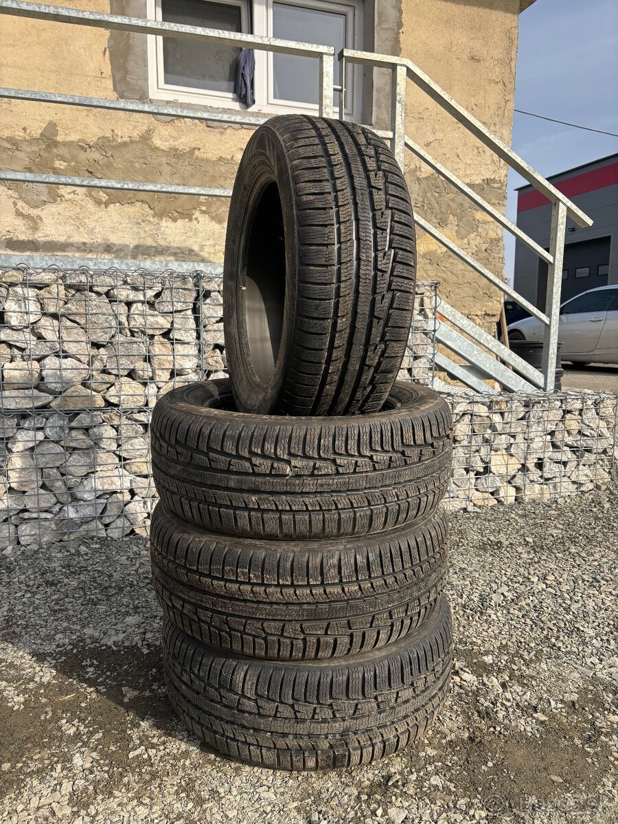 Pneu 235/55R17 zimné Nokian