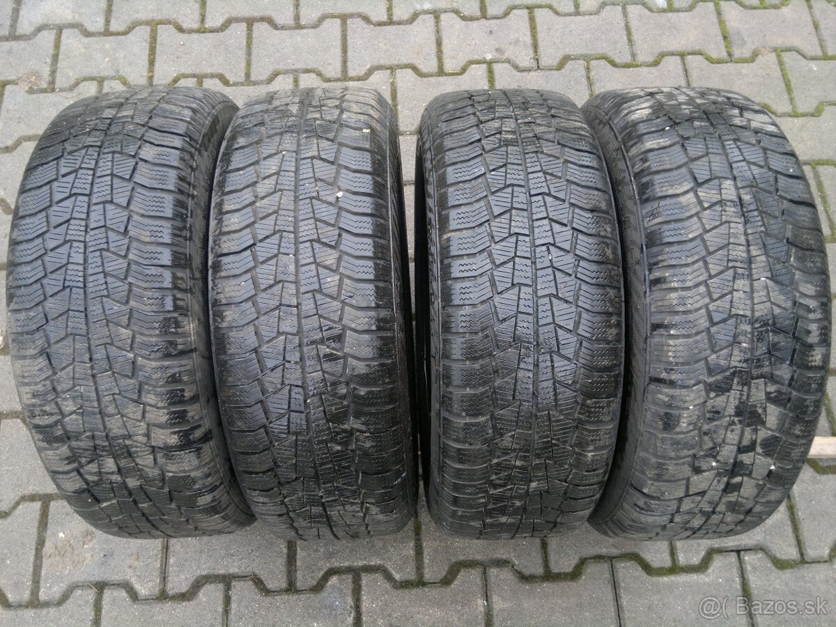 Zimne pneu. Gislaved 185/55 r15 na plechoch 5x100 r15