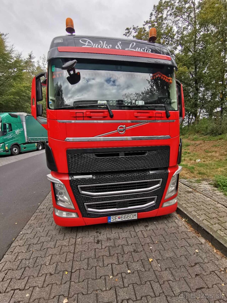 Predam VOLVO FH4 Globetrotter 500HP lowdeck