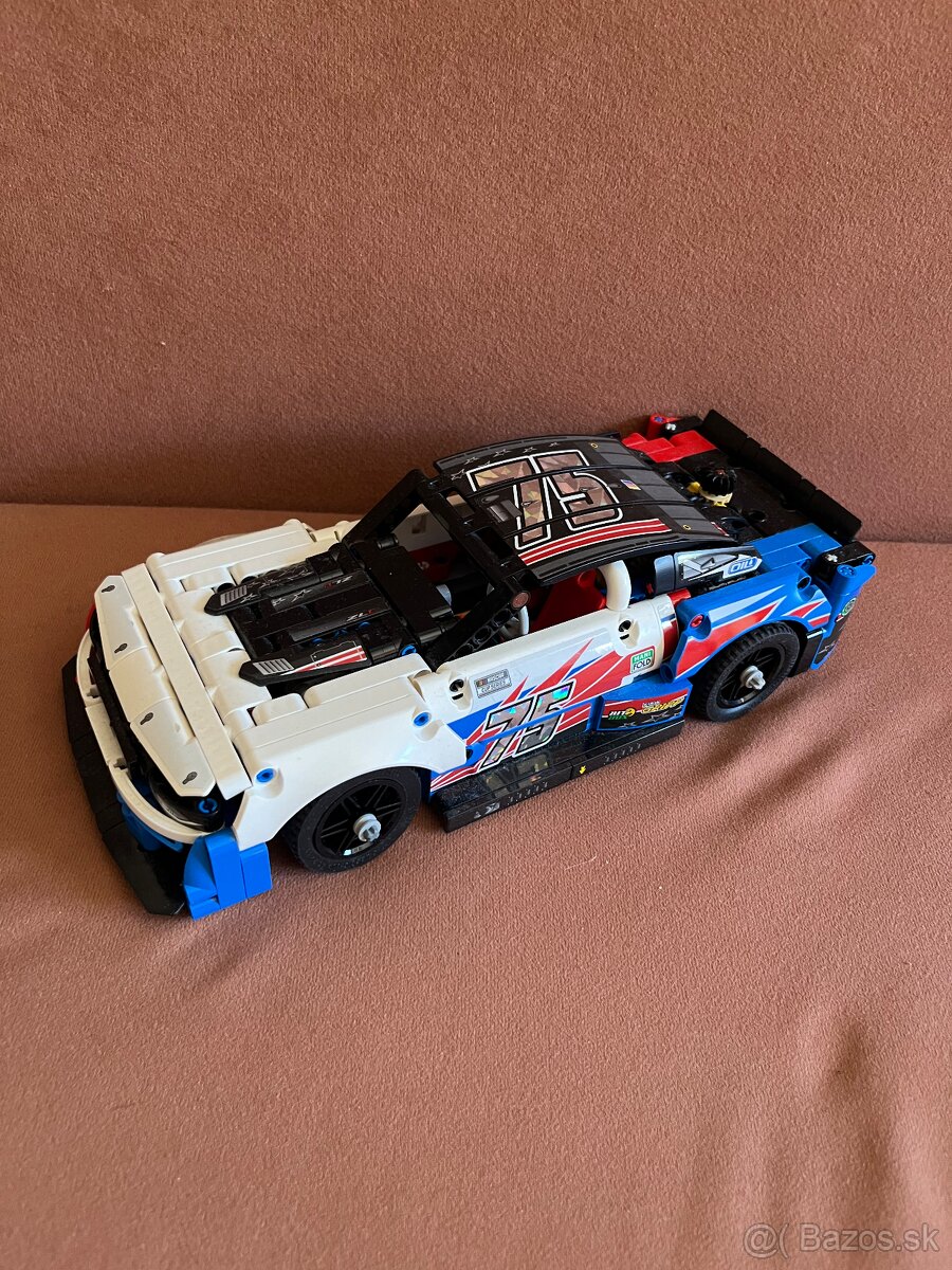 Lego 42153 Technic Nascar