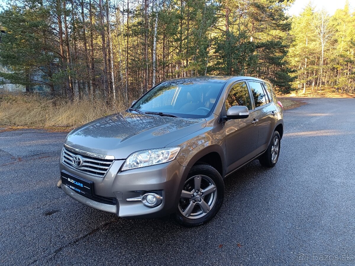 Toyota Rav 4 2,2D-4D 4x4 rok 2012,najeto:156.795 km, NovéCZ