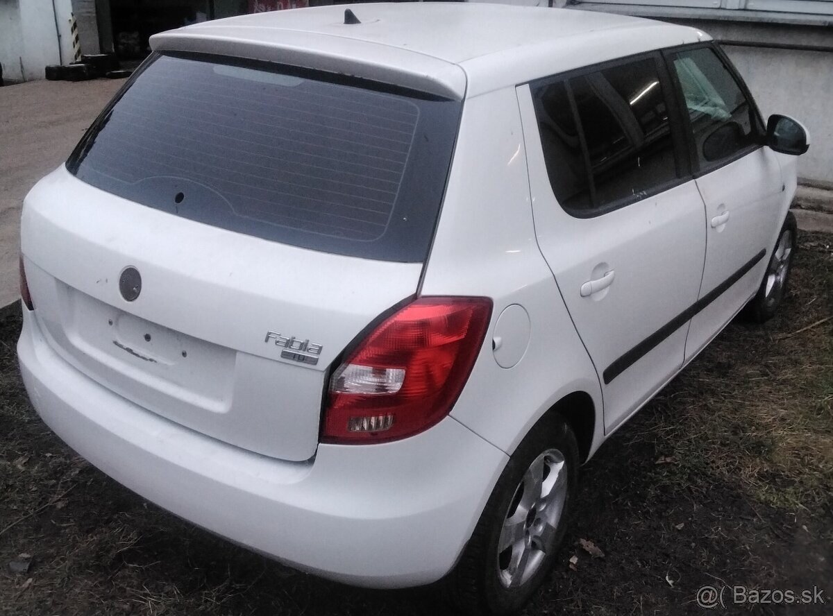 ŠKODA FABIA II 1.6 TDI 2010 predám PIATE DVERE, Vstrekovacie