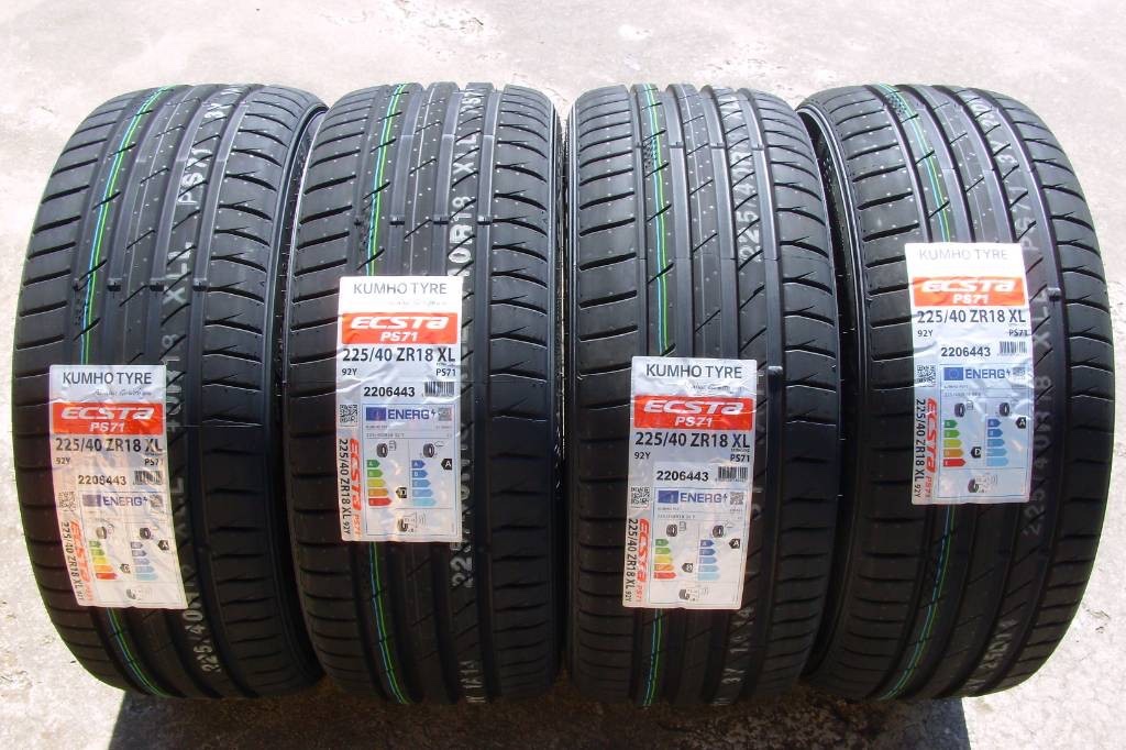 Kumho Ecsta PS71 225/40R18