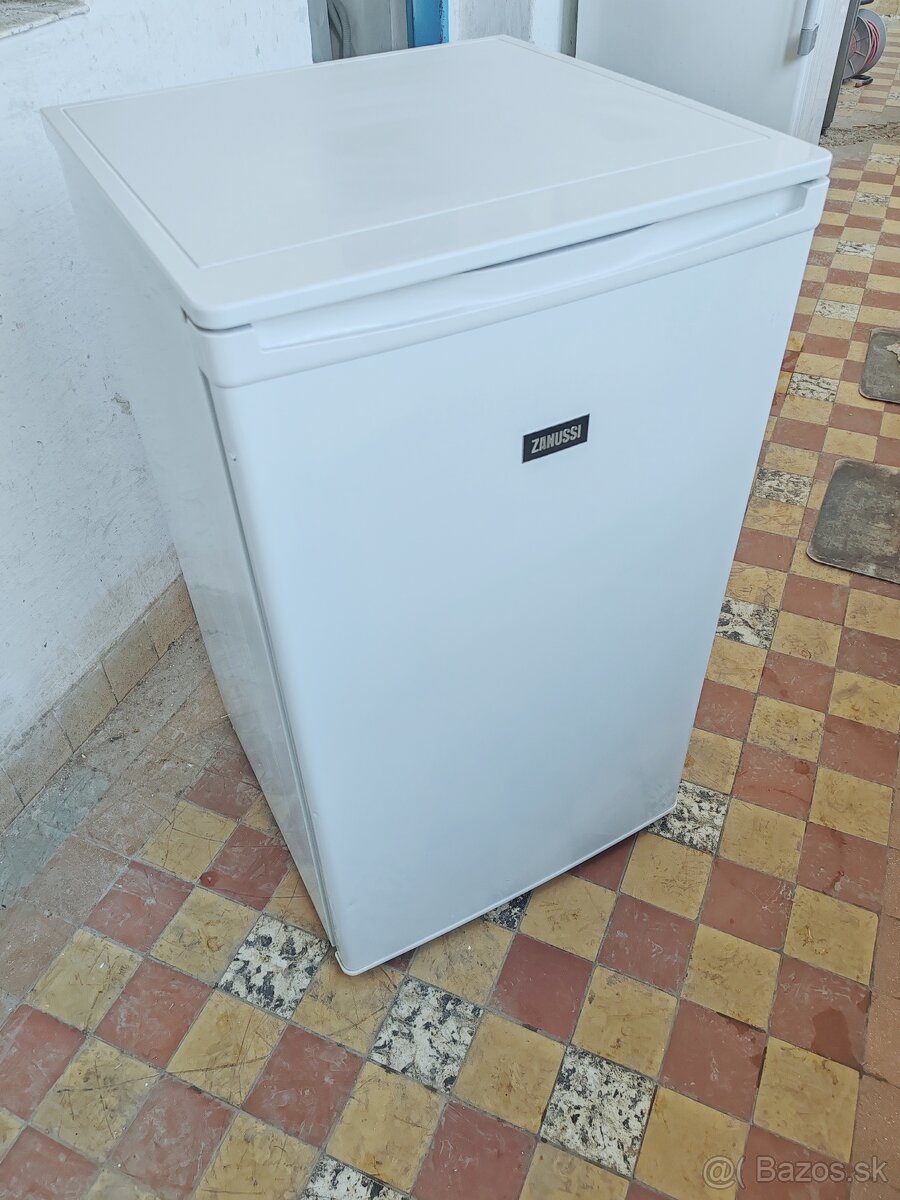 Predám chladničku Zanussi 85cm