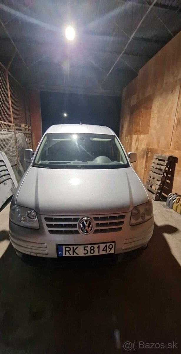 Predam volkswagen caddy 1.9tdi 5q