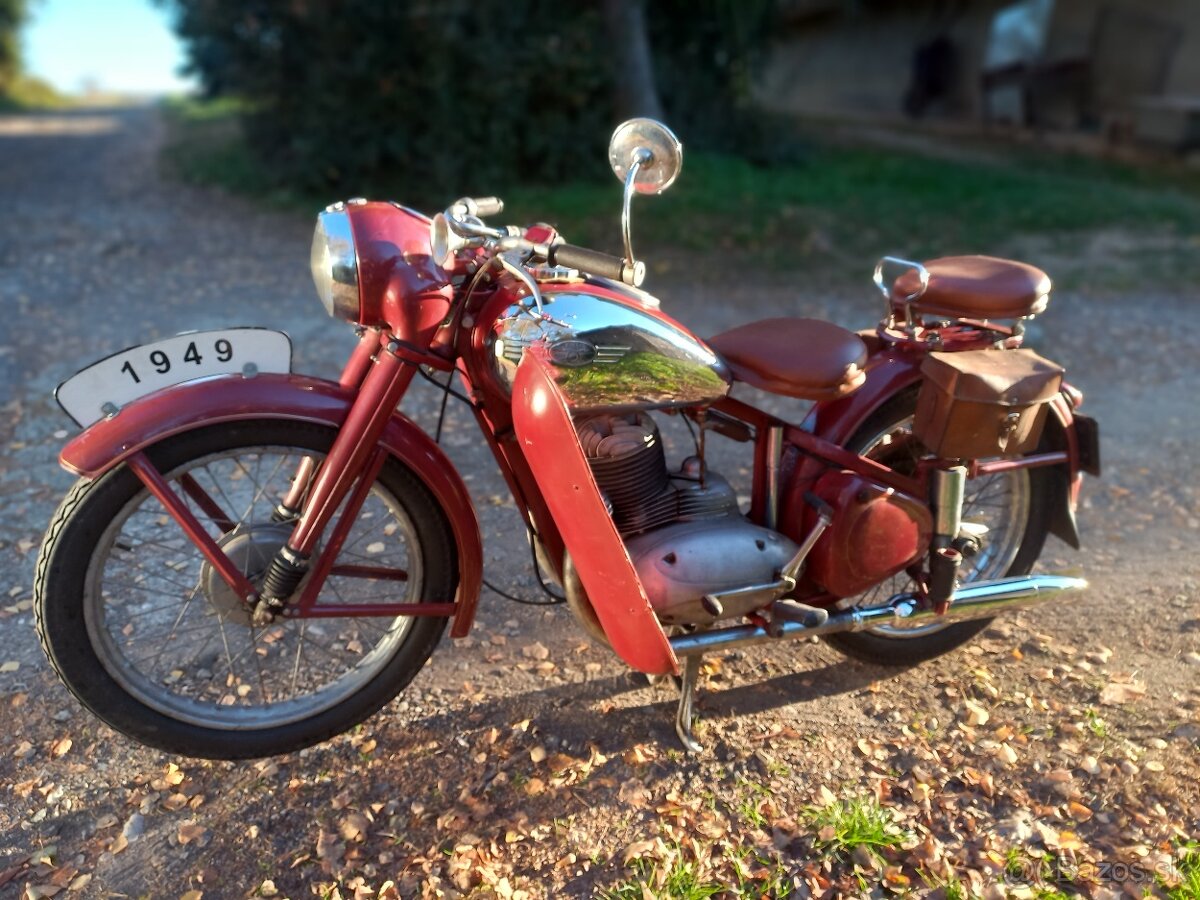 Jawa 250 perák 1949