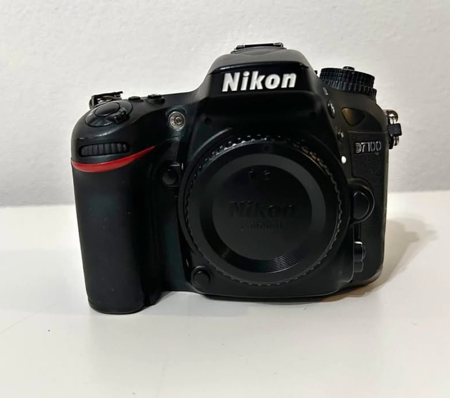 KÚPIM foťák NIKON D7100  + ponúknite samozrejme objektív