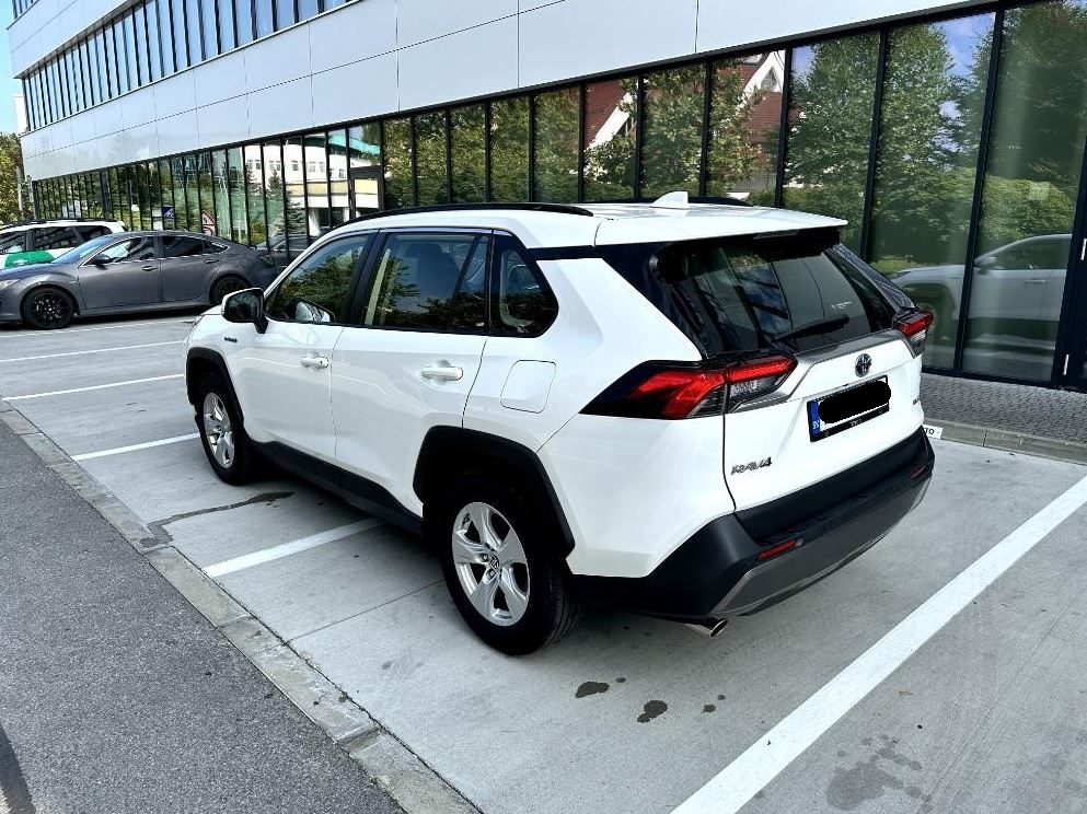 RAV4 2.5 222PS AWD