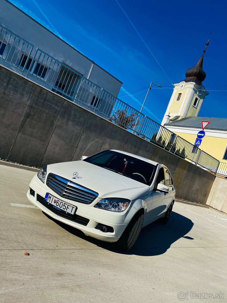 Predám Mercedes c200