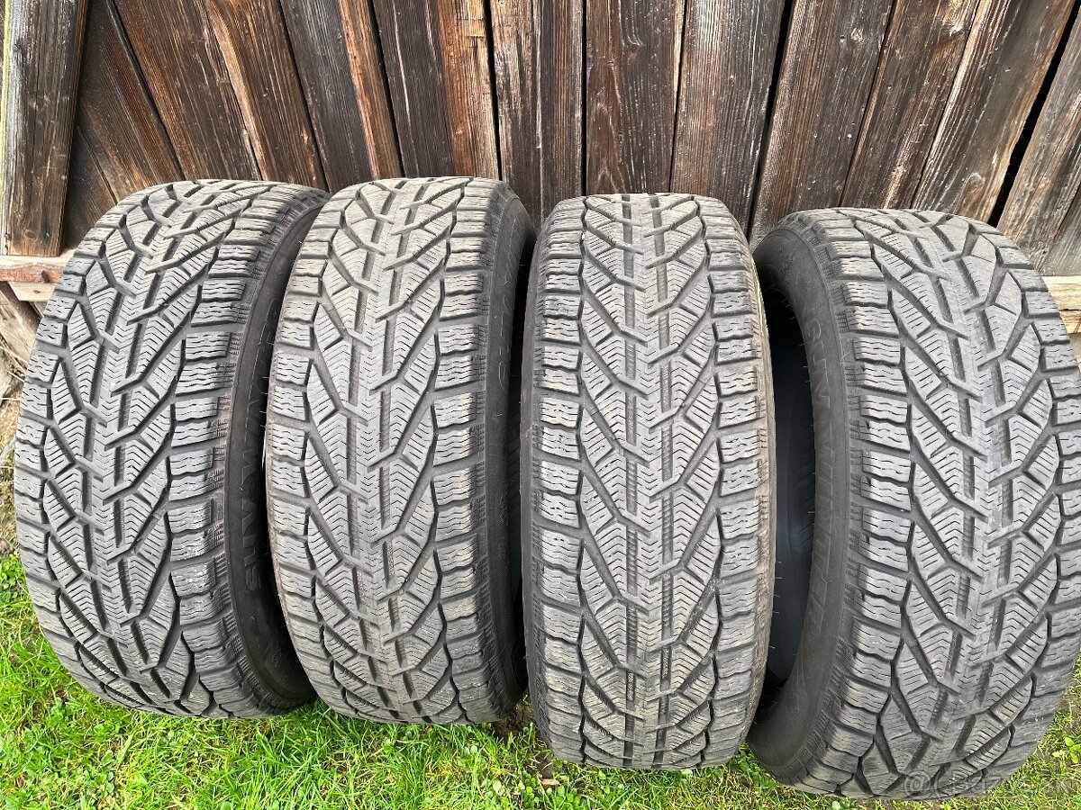 Zimné pneu 235/55 R19 105V