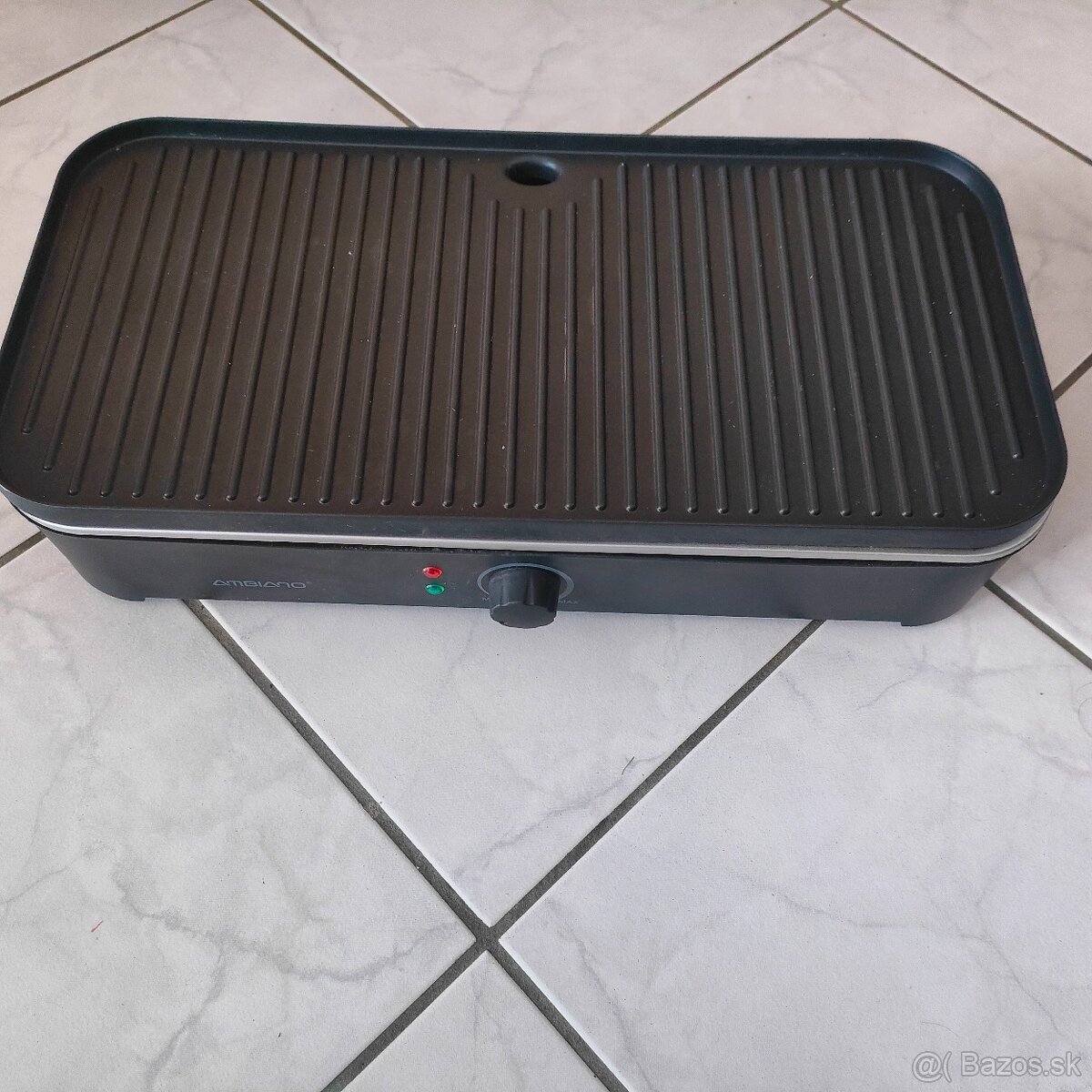 Predam elektro grill,, vhodný na balkón alebo do kuchyne