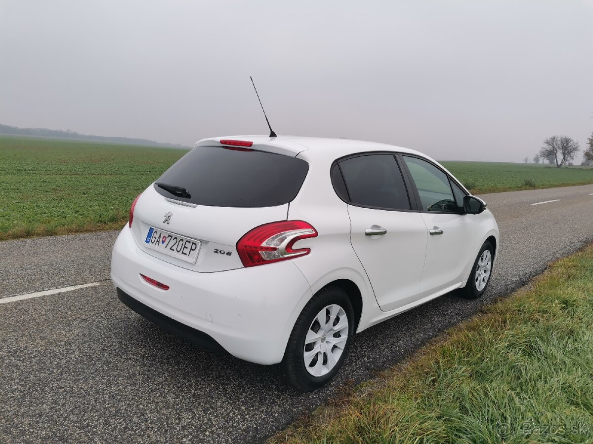 Predám Peugeot 208 1.2 benzín 60kw