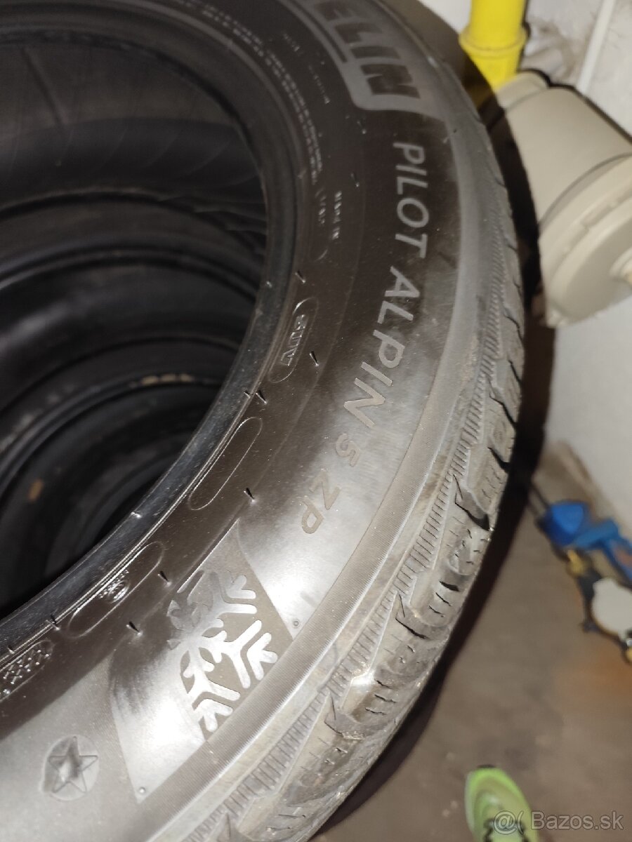 Zimné Michelin pilot Alpin 5225 60R18