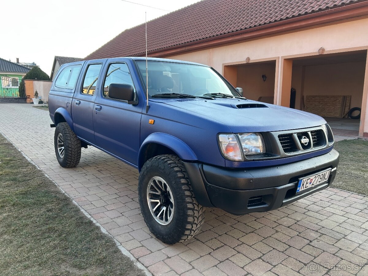 Nissan Navara 2.5 TD D22