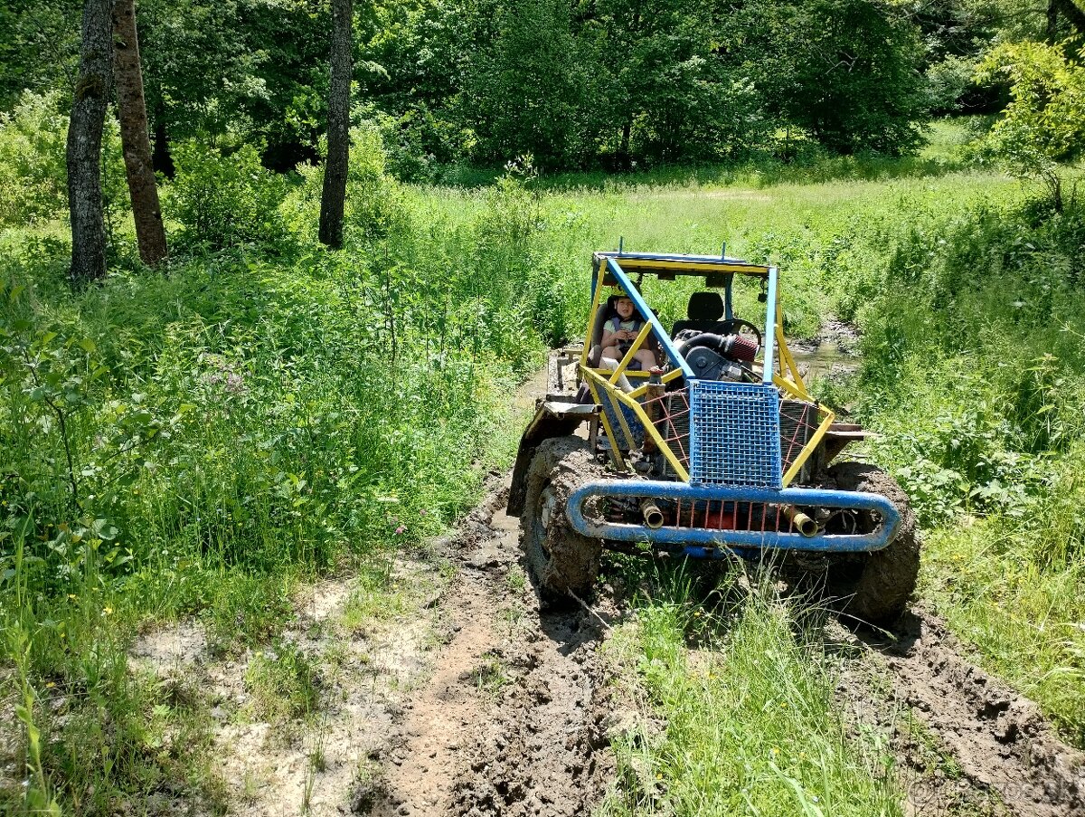 Predám Buggy 4x4 offroad.