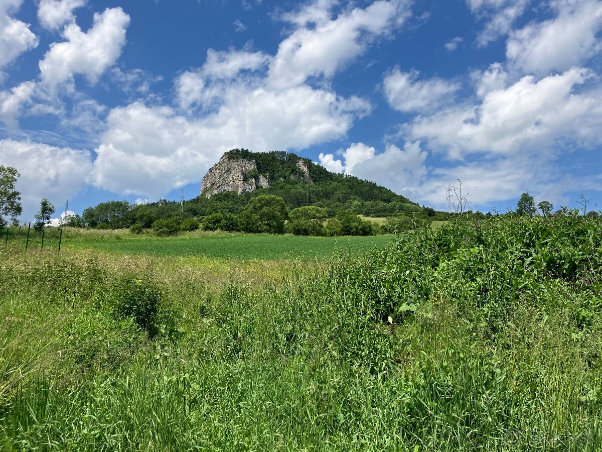 REZERVOVANÉ - Pozemky pod Vyšnokubínskymi skalkami na predaj