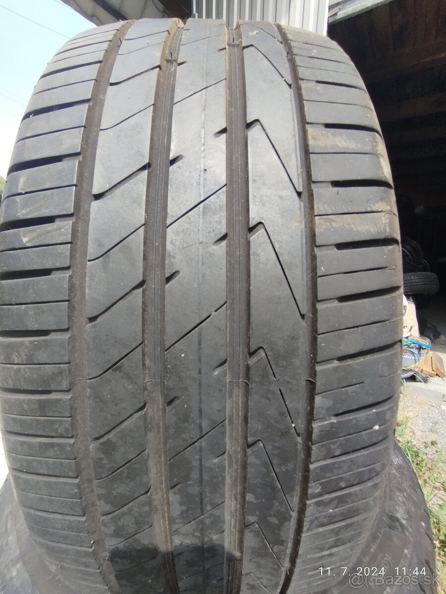 Hankook  245/45R19 98w