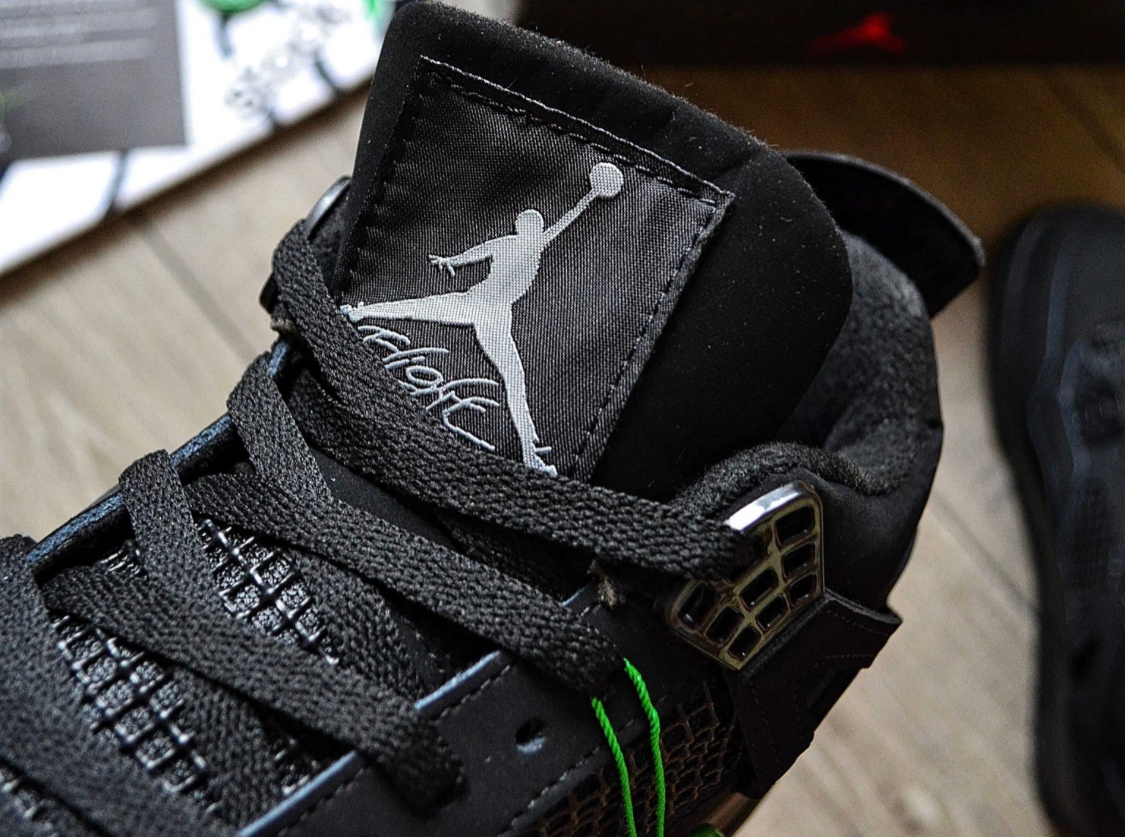 Nike Air Jordan 4 'Black Cat'